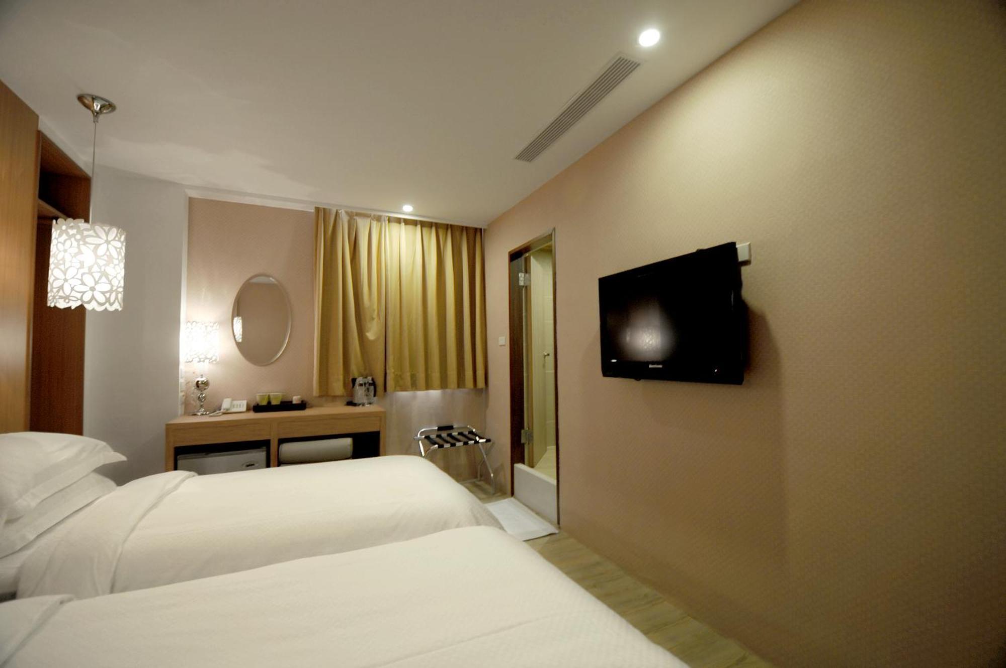 The Riverside Hotel Hengchun Room photo