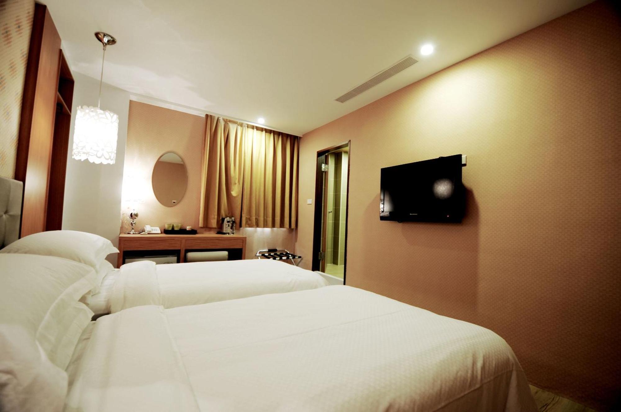 The Riverside Hotel Hengchun Room photo