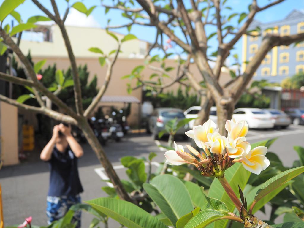 The Riverside Hotel Hengchun Exterior photo